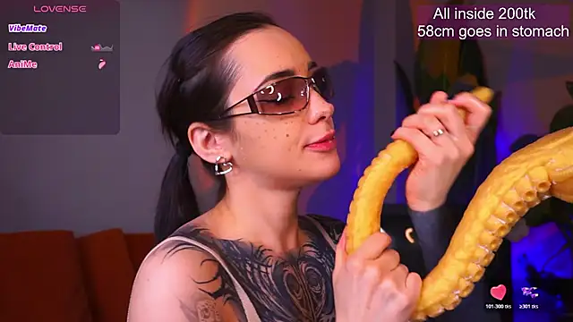 EvaCanton online show from April 16, 2:01 am