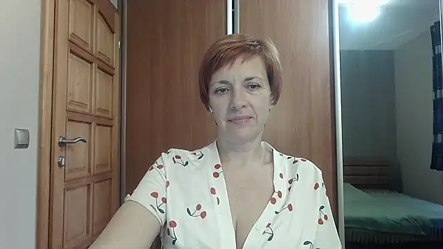 LoraLoraMay online show from June 13, 5:54 pm