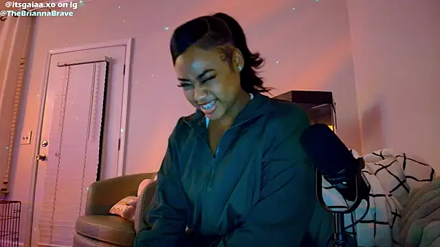 BriannaBrave online show from March 13, 4:14 am