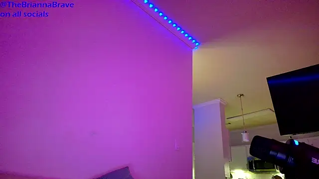 BriannaBrave online show from March 26, 5:09 am