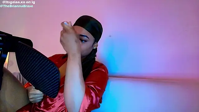 BriannaBrave online show from March 12, 4:04 am