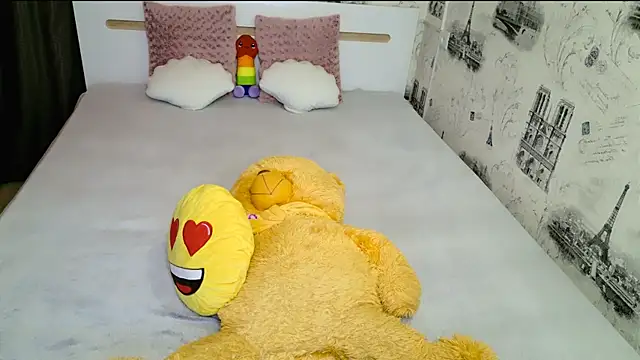 lovely-eyes online show from March 20, 8:14 pm