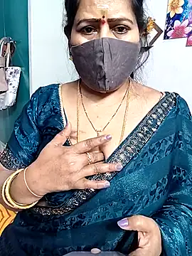 Rani Darling 99 online show from February 7, 10:30 am