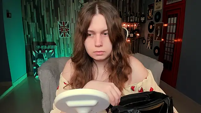 FioraMarmoris online show from March 27, 6:15 am