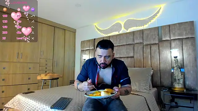 petterwilly1 online show from March 22, 3:07 pm