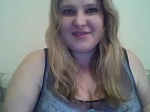 ParisMimi online show from March 20, 1:27 pm