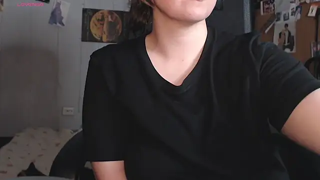 Saya sweet online show from March 8, 9:40 pm