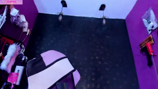 Alexa Slave online show from March 11, 7:27 pm