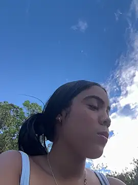 NAUGHTY LITTLE 18 online show from April 23, 9:50 pm