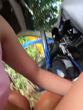 NAUGHTY LITTLE 18 online show from April 28, 10:13 pm