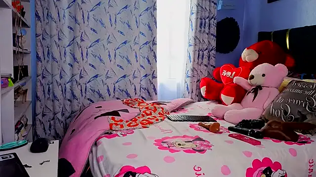 Cherriikenzie online show from May 19, 11:50 am