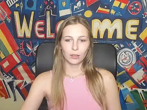 StrangerGi online show from July 13, 11:55 am