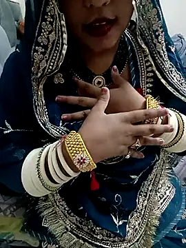 HEENA 022 online show from September 27, 6:59 pm