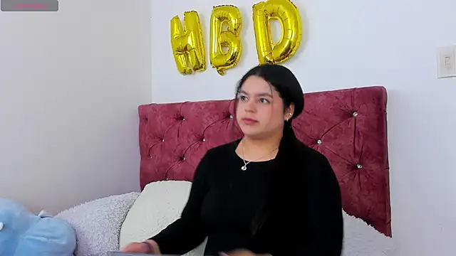 skyhotgirll online show from April 10, 6:58 pm