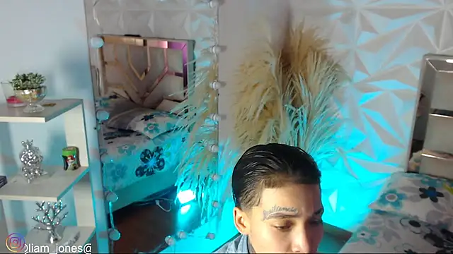 Jonesliam23 online show from March 9, 7:39 pm