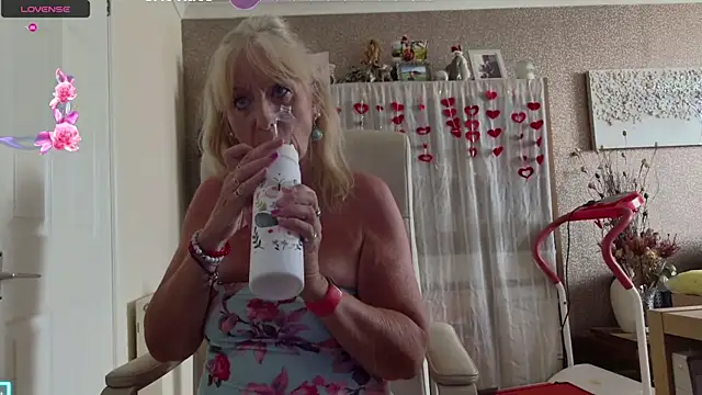 TopazCamgirl online show from July 16, 2:21 pm