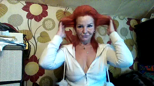 CassandraSandra44 online show from March 3, 7:25 am