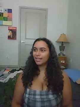 cinnaminnie online show from July 22, 10:55 pm