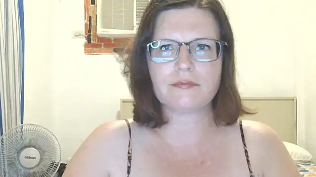 CrimsonMistress online show from March 27, 4:30 pm