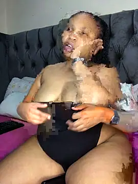 Anaelle24 online show from April 10, 6:30 am