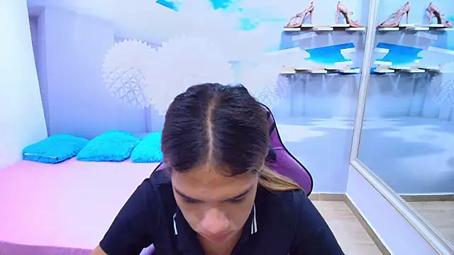 DEMI LEED online show from April 9, 11:59 am