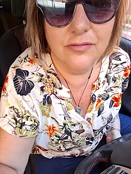 VenusAlpha online show from April 28, 7:45 am