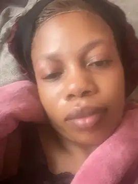 NAUGHTYSHALOTXX online show from January 19, 9:05 am