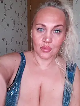 IsabellaBoni online show from December 14, 7:25 am