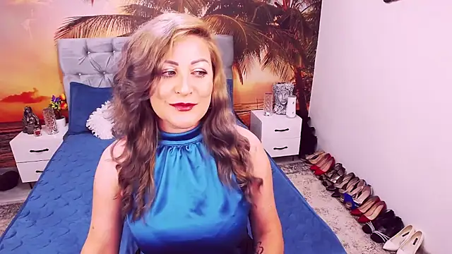 eviajoness online show from May 24, 11:25 pm