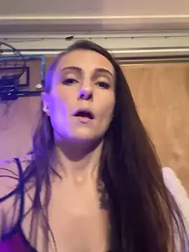 snowrillaxxx online show from June 7, 5:36 am
