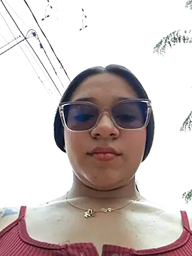 -VICKKY online show from May 30, 2:26 pm