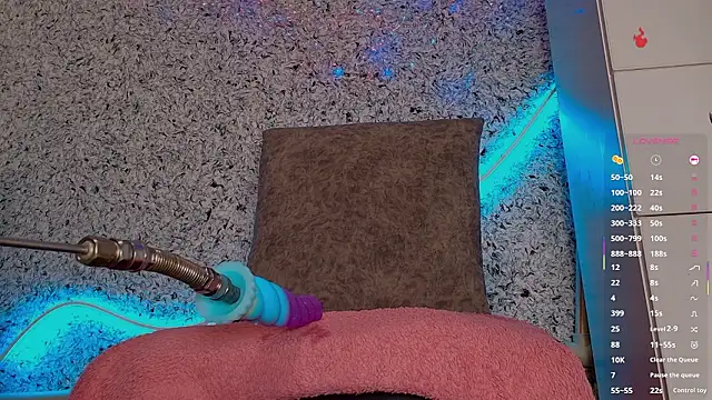 JJJuliaa online show from March 3, 2:01 pm