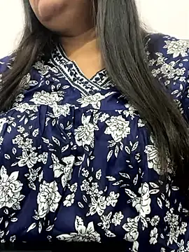 smile pretty online show from September 15, 7:21 pm