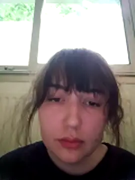 Lynylou online show from May 5, 4:32 pm