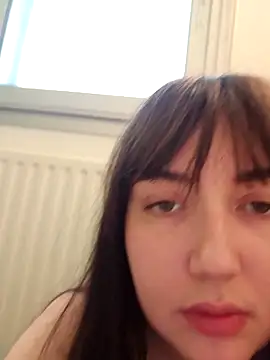 Lynylou online show from May 9, 12:29 pm