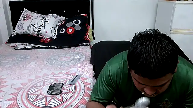 Boycuriousxxx online show from April 3, 12:03 pm