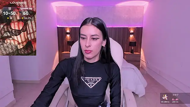 karlaa james online show from April 14, 11:10 am