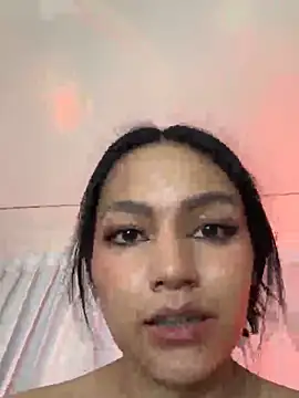 petitolivia online show from October 8, 2:10 pm