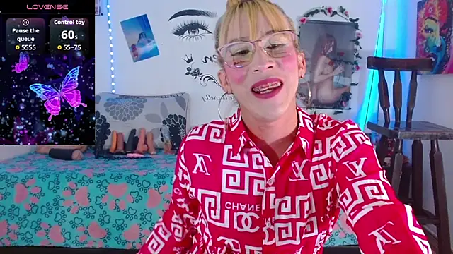 saritha cute  online show from November 19, 7:47 pm