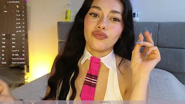 Soffimoon  online show from April 7, 10:12 pm