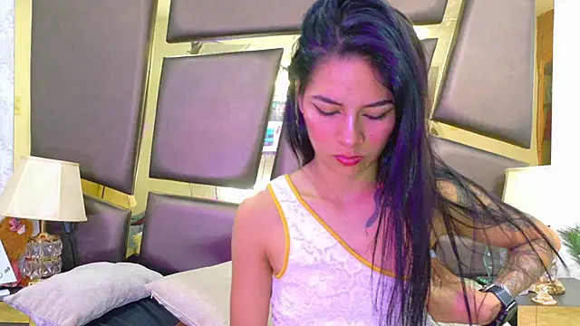 NicoleEsposito online show from March 6, 1:06 pm