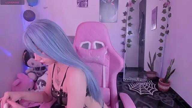 cami mila9 online show from October 30, 9:05 pm