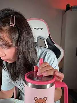 Adriennesexxx online show from March 20, 9:09 pm