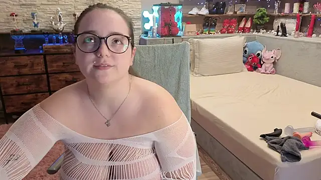 Kimberly-Caprice online show from April 3, 4:27 pm