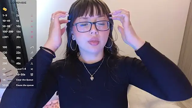 missy taylor  online show from March 23, 8:59 pm