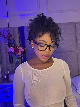 Lola King online show from March 7, 4:41 am