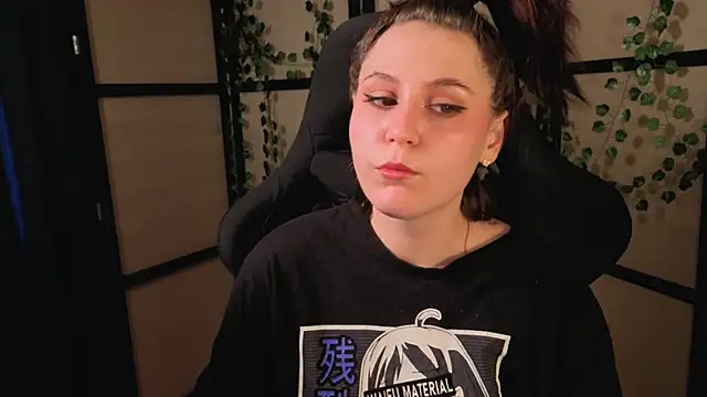 Diana Flower online show from April 11, 2:32 pm