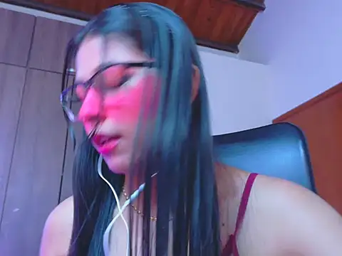  ALLYSON18  online show from March 5, 12:45 pm