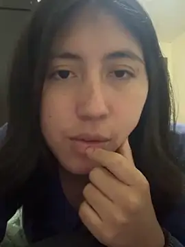 sarah12333 online show from March 21, 2:27 am