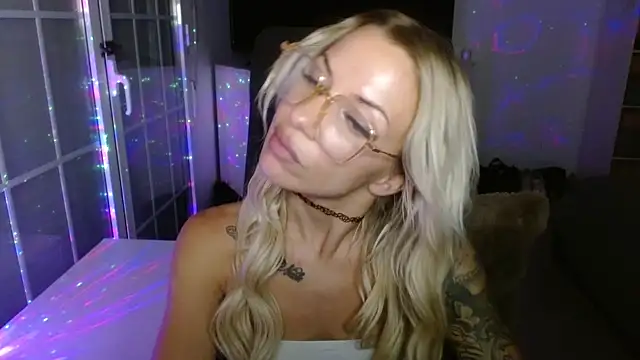 JuicyJanexo online show from June 12, 5:04 am